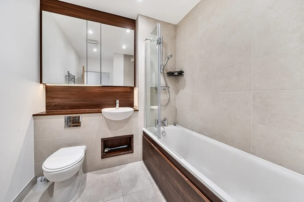 Farnsworth Drive Edgware HA8 photo 6