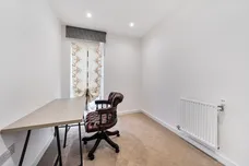 Farnsworth Drive Edgware HA8 photo 9