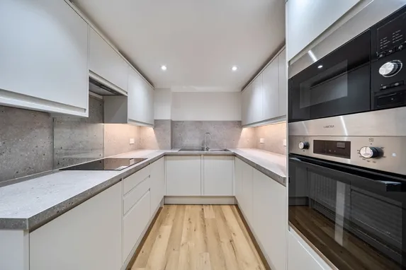 Hermitage Court, Wapping, E1W