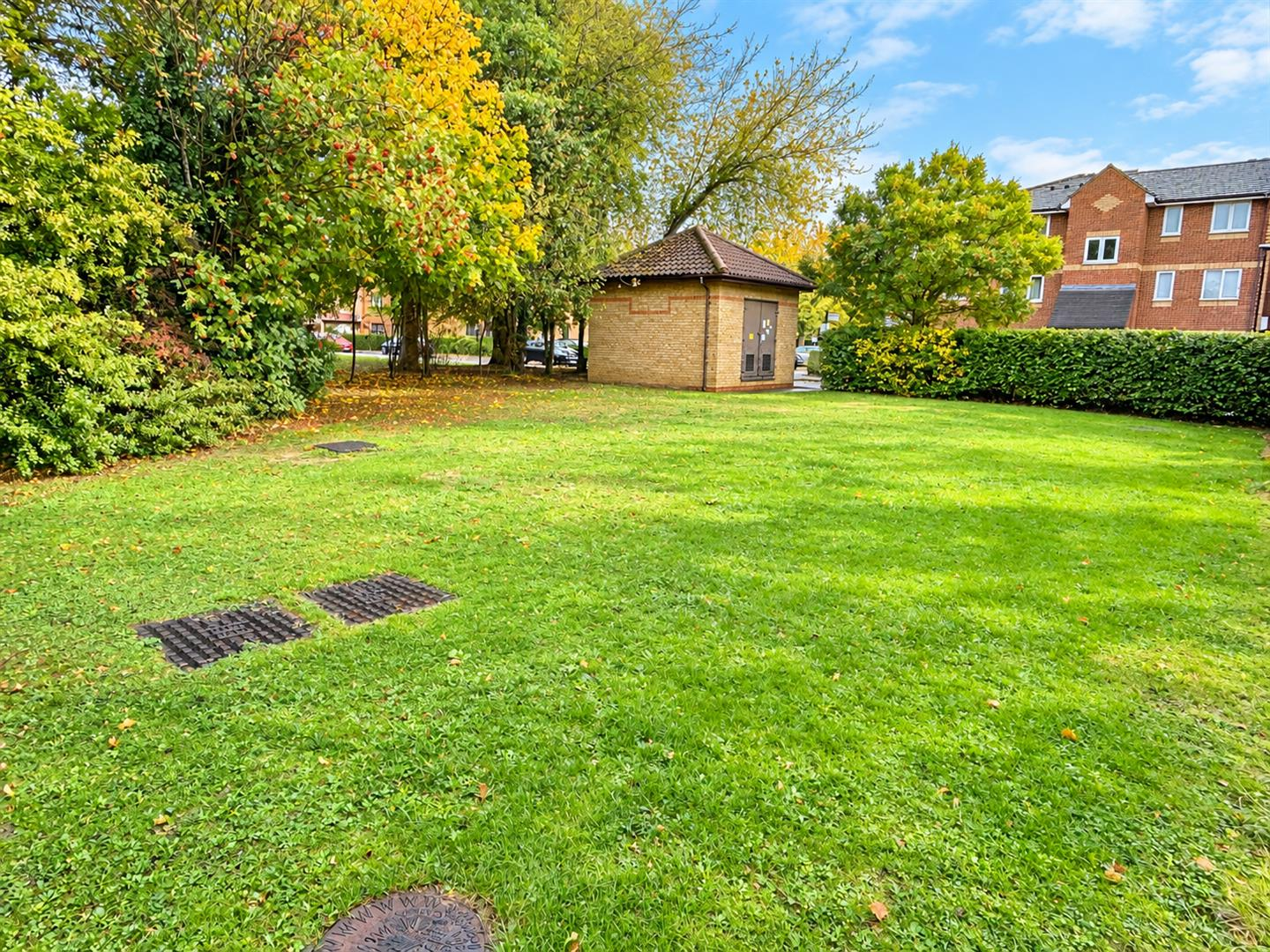 Lowestoft Drive, Slough Image 8