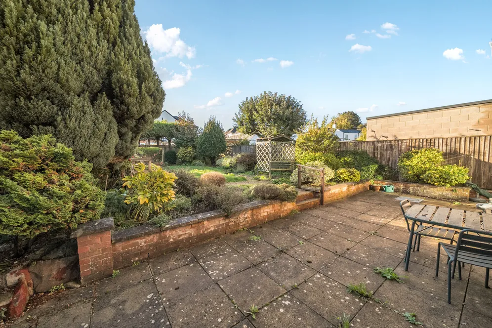 Stonebridge Close, Marlborough, SN8 photo 3