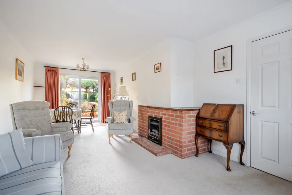 Stonebridge Close, Marlborough, SN8 photo 4