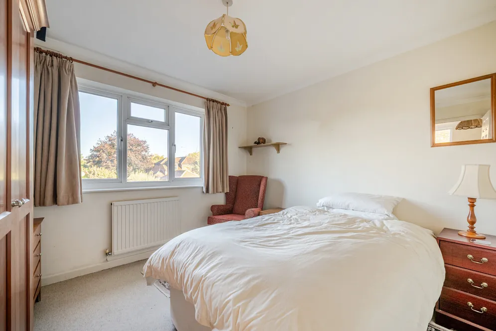 Stonebridge Close, Marlborough, SN8 photo 10