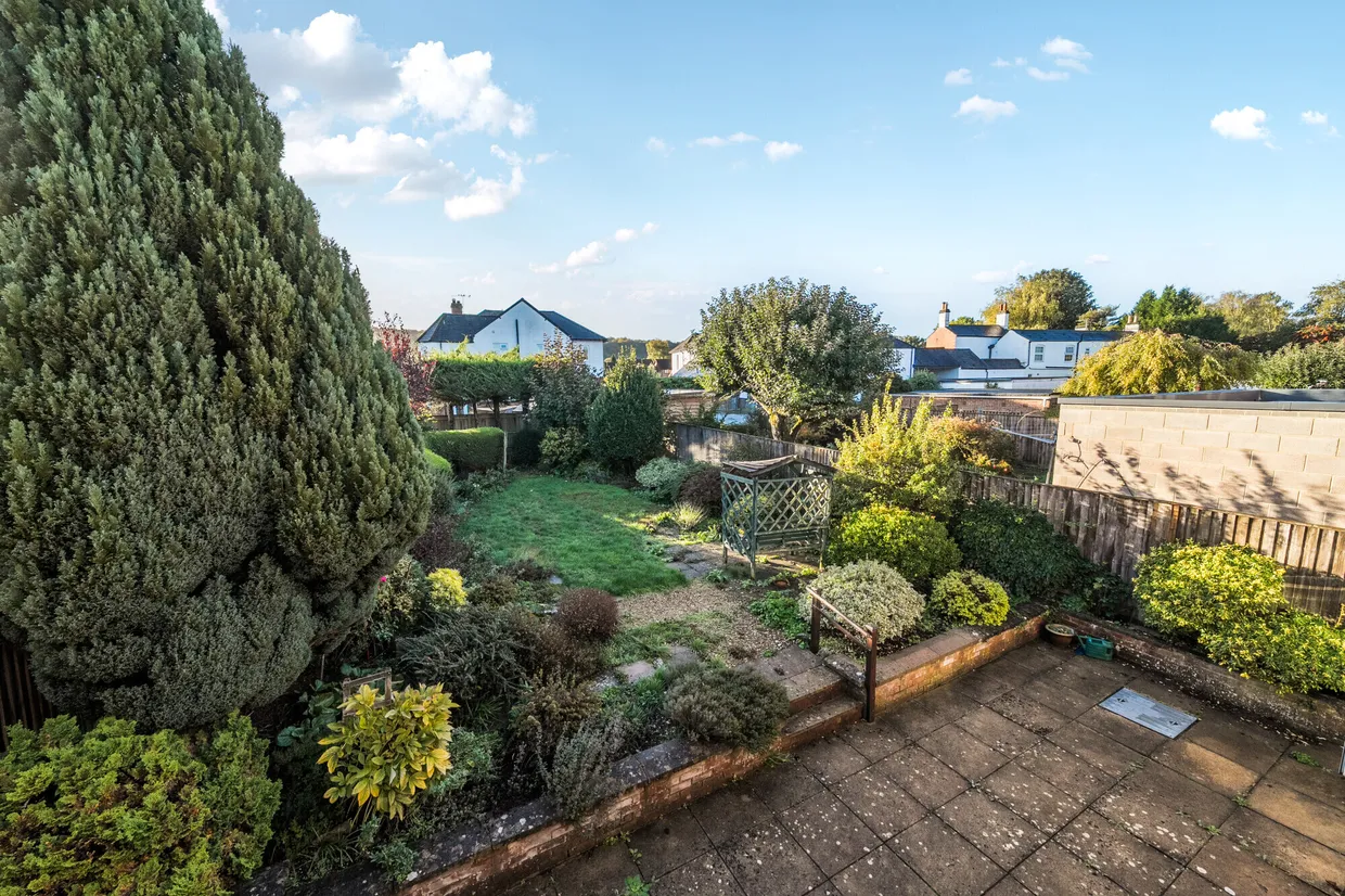 Stonebridge Close, Marlborough, SN8 photo 13