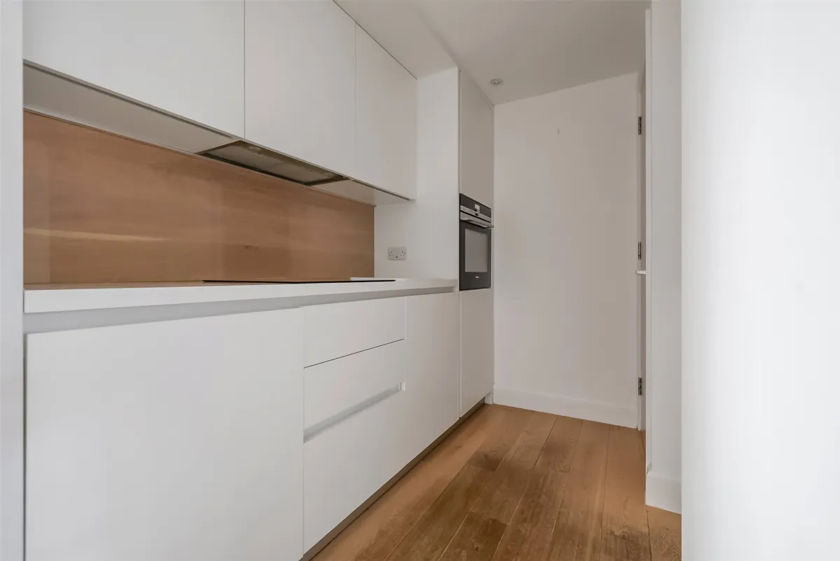 King Georges Walk, Esher, Surrey, KT10