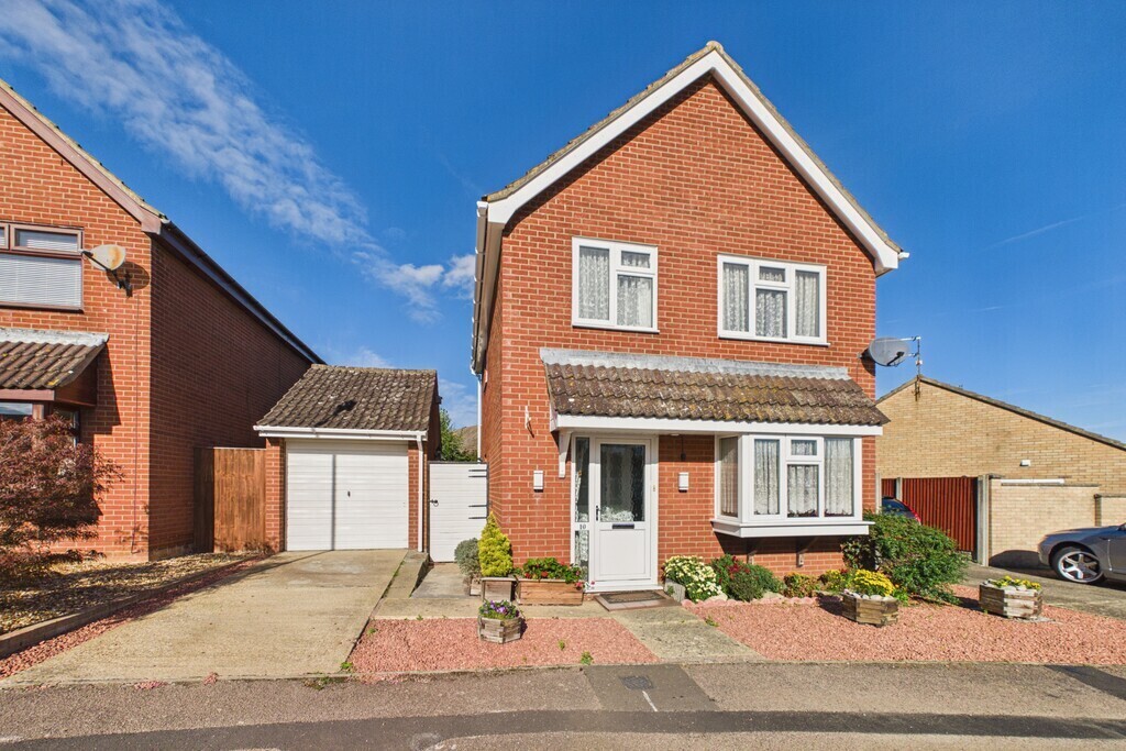 Warren View, Loddon Image 1