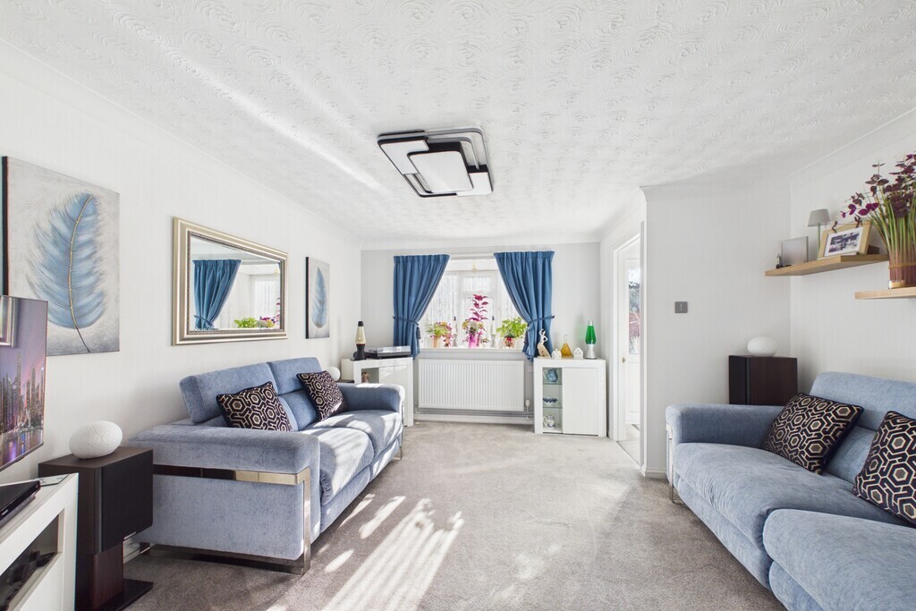 Warren View, Loddon Image 2