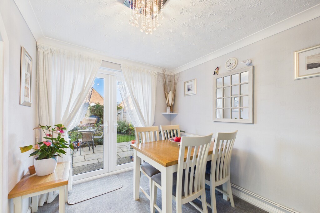 Warren View, Loddon Image 3