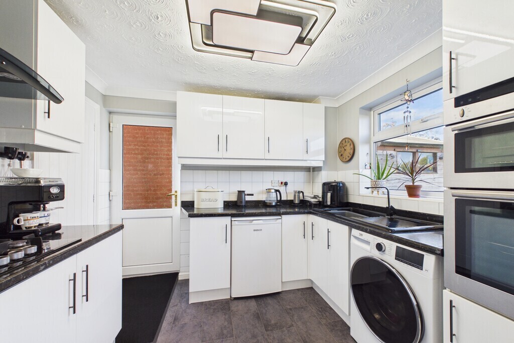 Warren View, Loddon Image 4