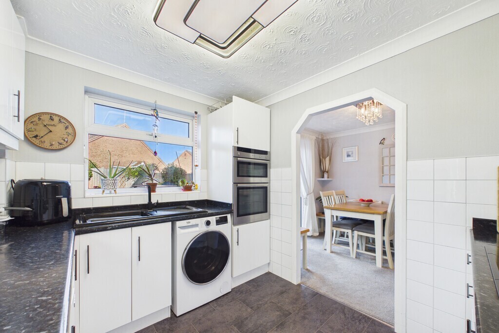 Warren View, Loddon Image 5