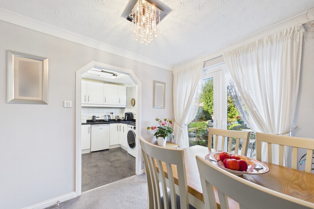 Warren View, Loddon Image 6