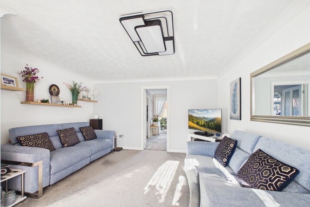 Warren View, Loddon Image 8