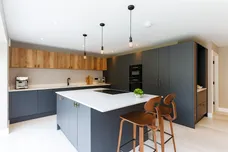 The Furlongs, Tadworth, KT20 photo 3