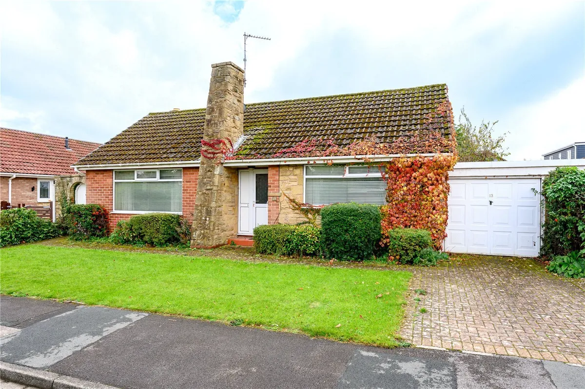 Carleton Drive, Boston Spa, LS23