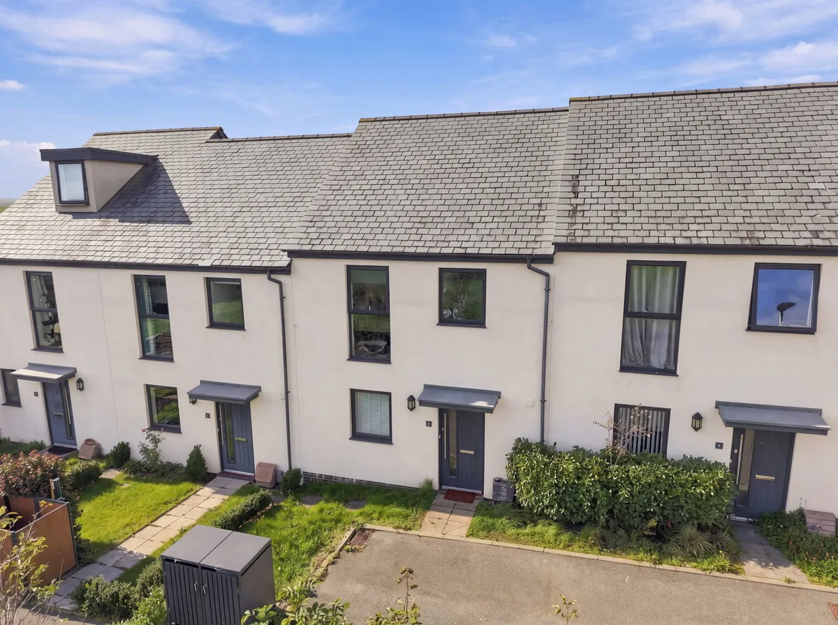 Applegate Way, Kingsbridge