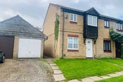 Bracken Drive, Highlands, Rugby, CV22