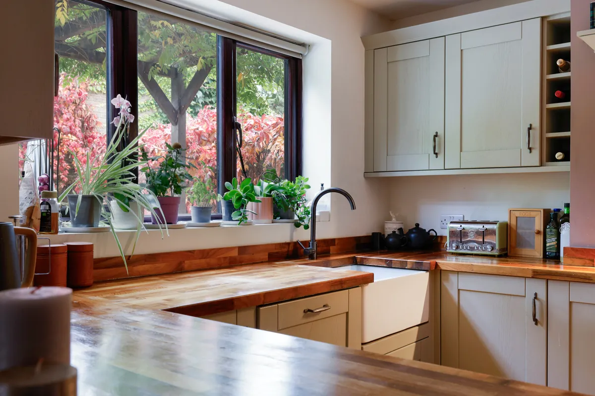 Wysemead, Horley, Surrey, RH6