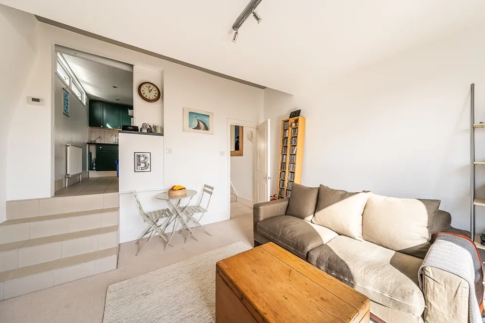 Fontenoy Road London SW12 photo 4