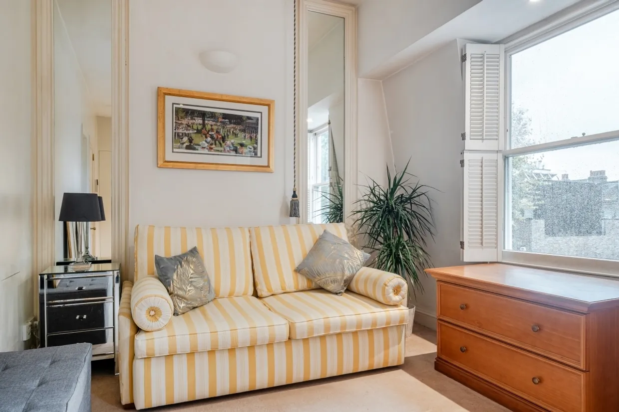 Upham Park Road London W4 photo 13