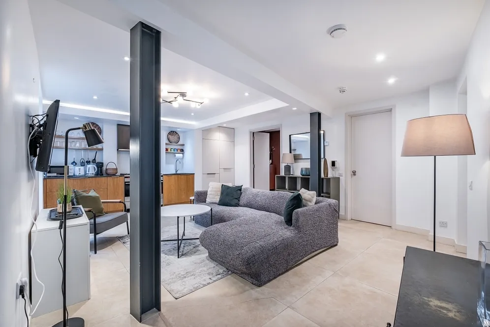 Warwick Avenue London W9 photo 12