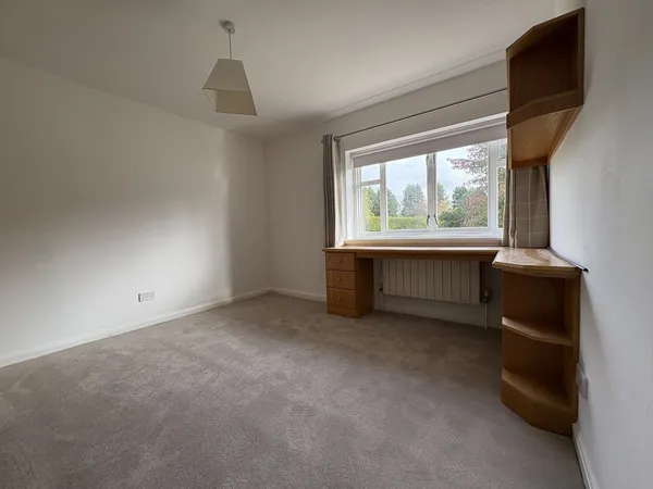 Whitebarn Road, SK9 photo 18