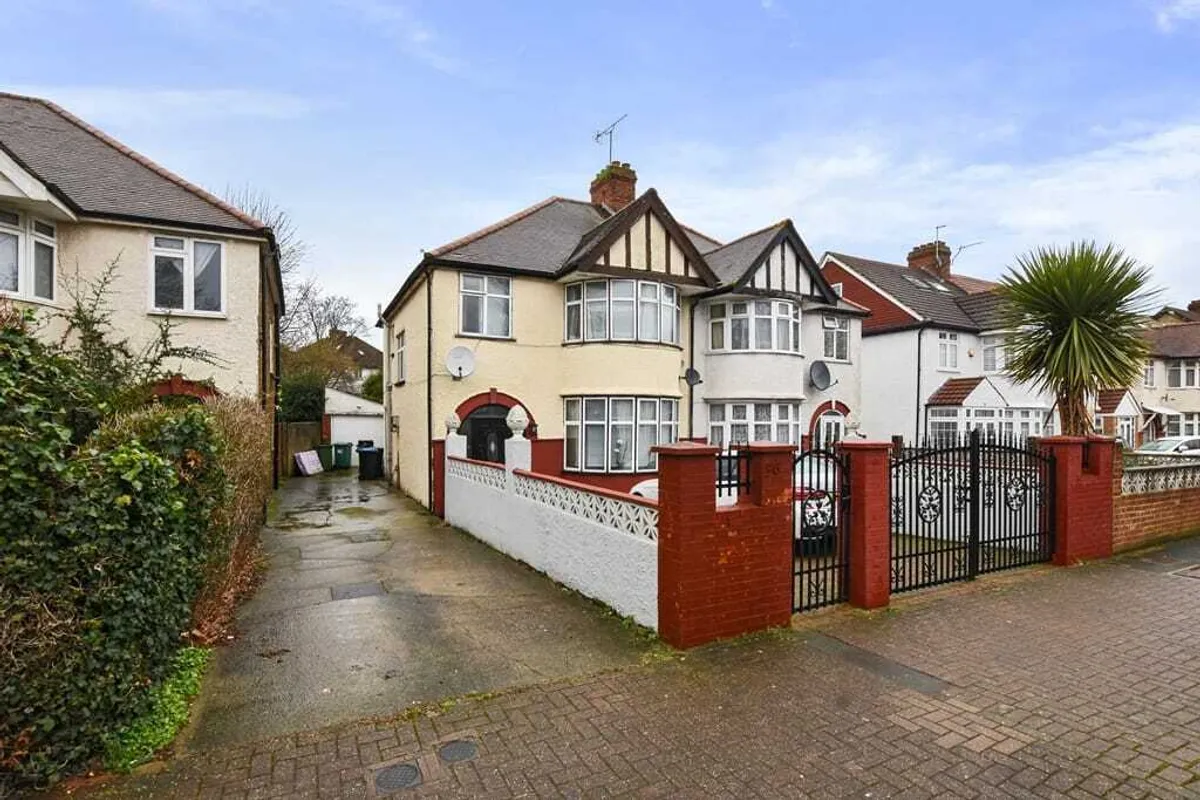Dollis Hill Lane, London, NW2