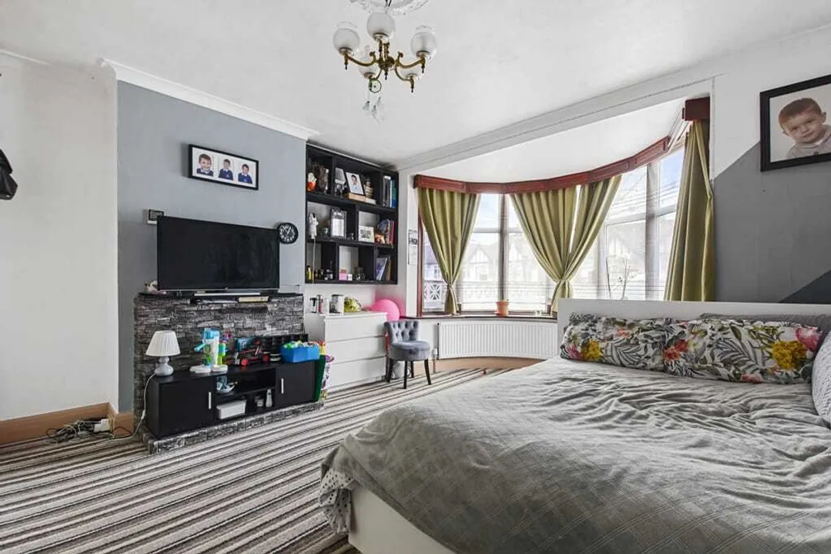 Dollis Hill Lane, London, NW2