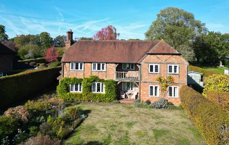 Three Stiles Road, Farnham, GU9