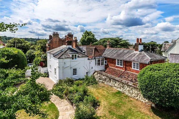 Upper West Street, Reigate, RH2 photo 24