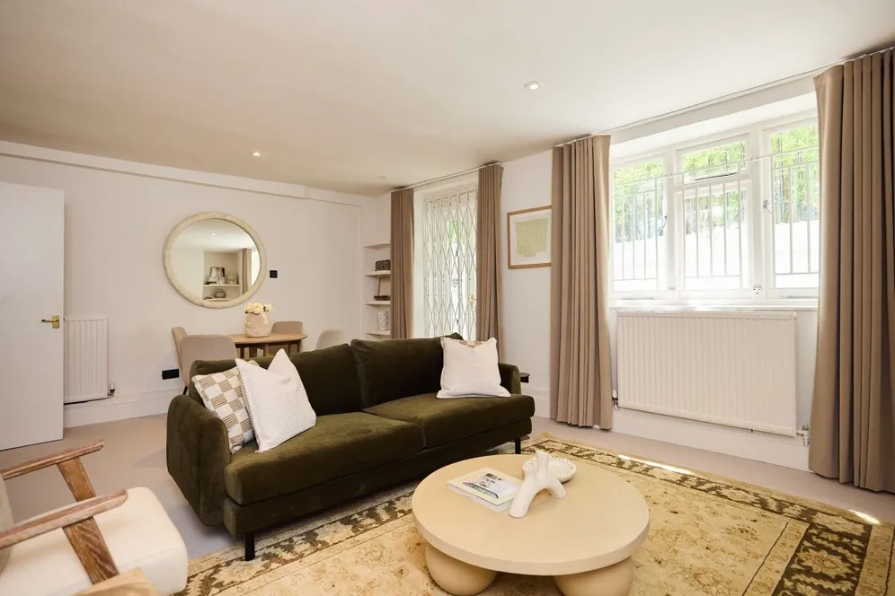 Crescent Grove London SW4 photo 2