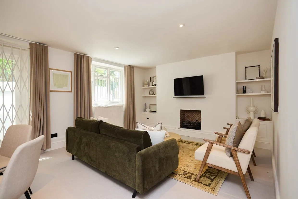 Crescent Grove London SW4 photo 3