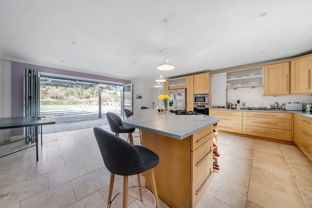 Crooksbury Lane Farnham GU10 photo 3