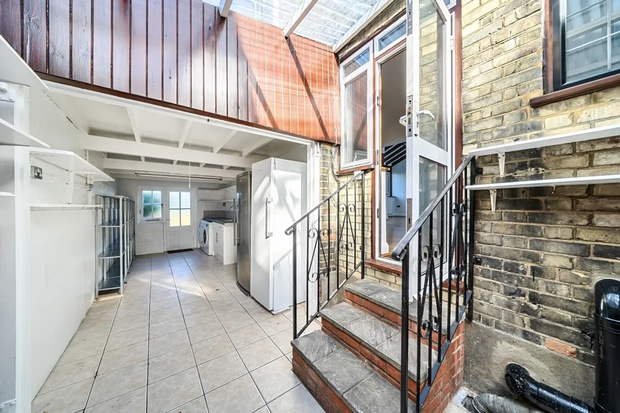 Creighton Avenue London N10 photo 7