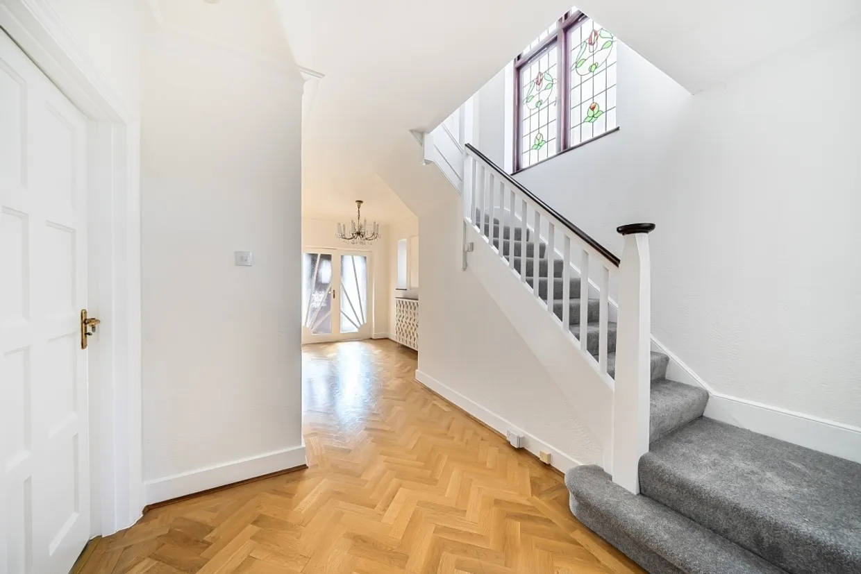 Creighton Avenue London N10 photo 8