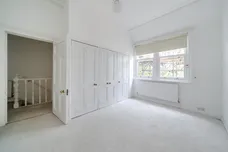 Egerton Road Weybridge KT13 photo 10