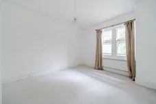 Egerton Road Weybridge KT13 photo 12