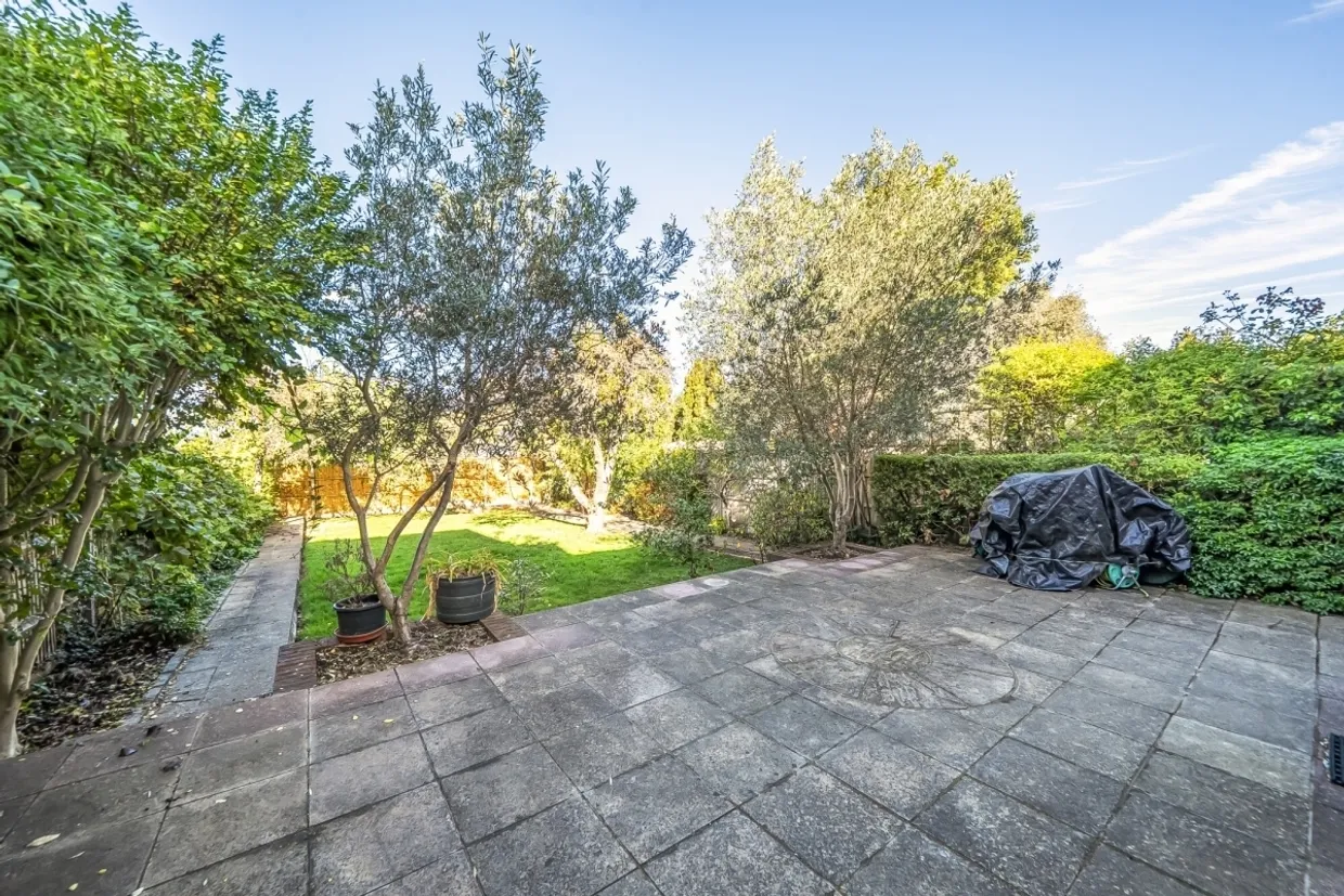 Creighton Avenue London N10 photo 14