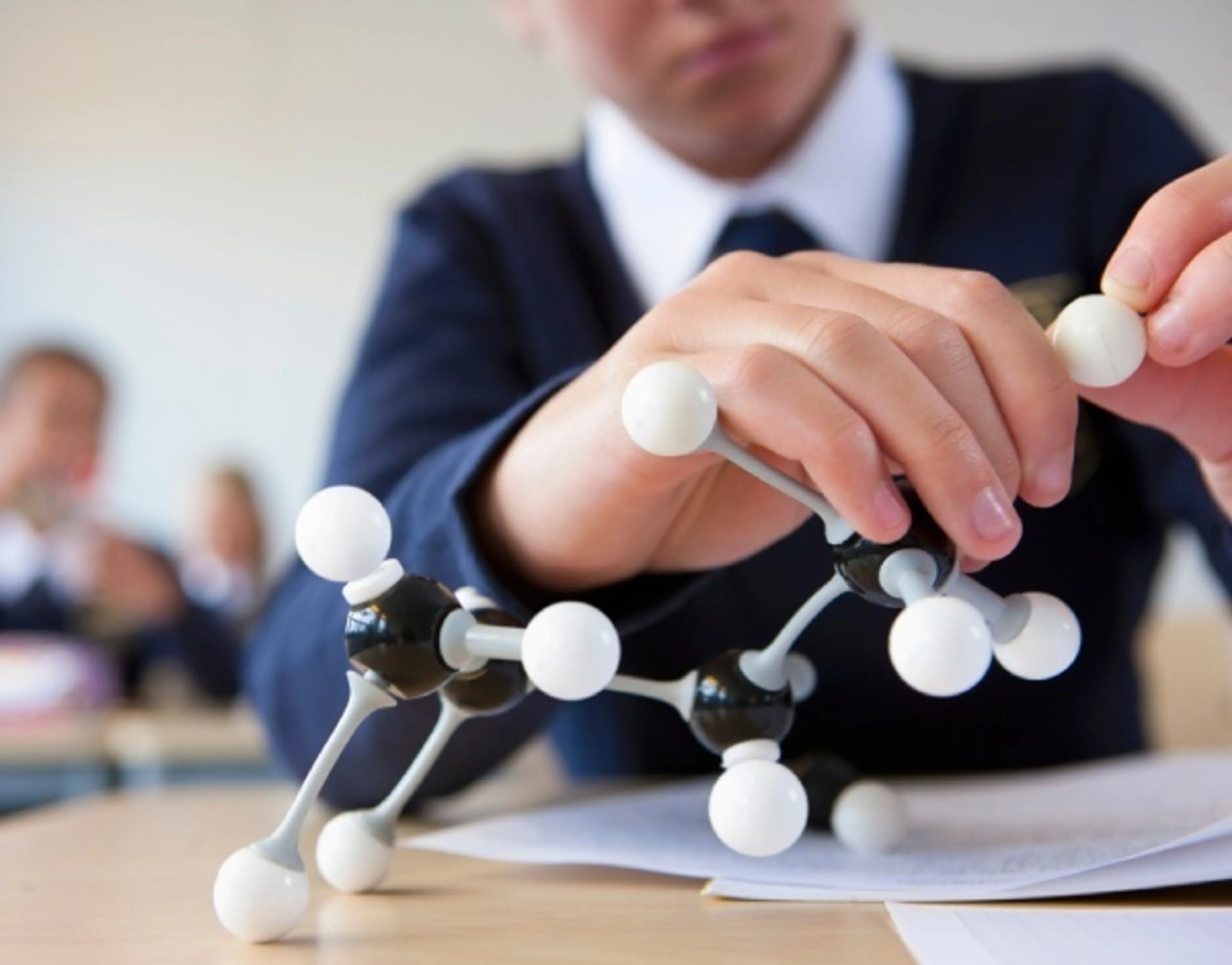 https://mr3.homeflow-assets.co.uk/files/site_asset/image/6521/1029/best-private-schools-in-surrey-tb.jpg