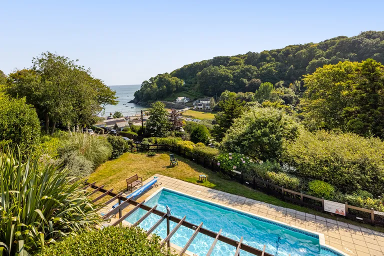 South Devon Homes for Sale with Swimming Pools hero