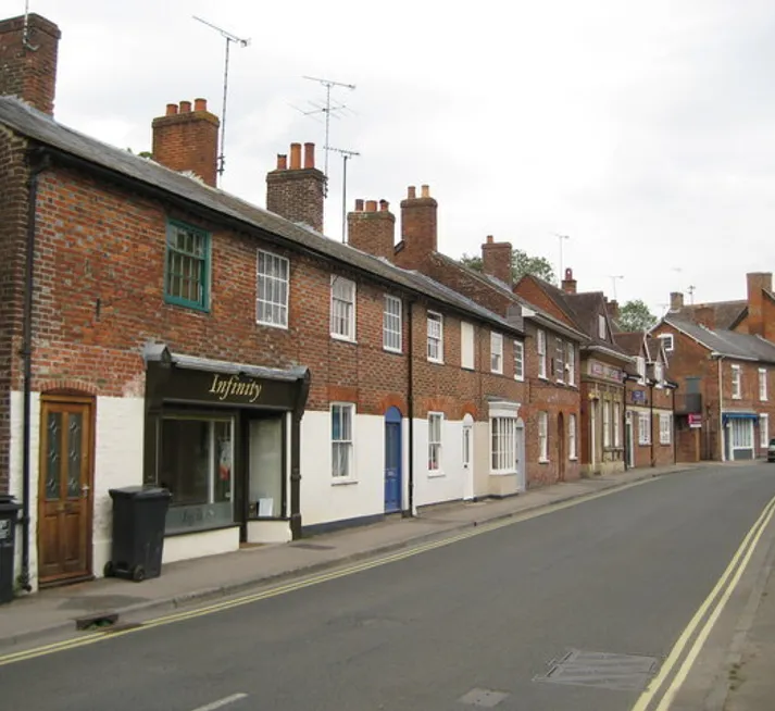 Pewsey Area Guide