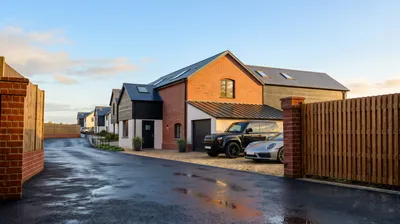 Station Yard, Tresmeer hero
