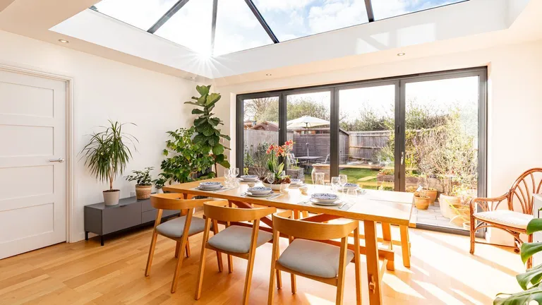 What Does Under Offer Mean When Buying a House? hero